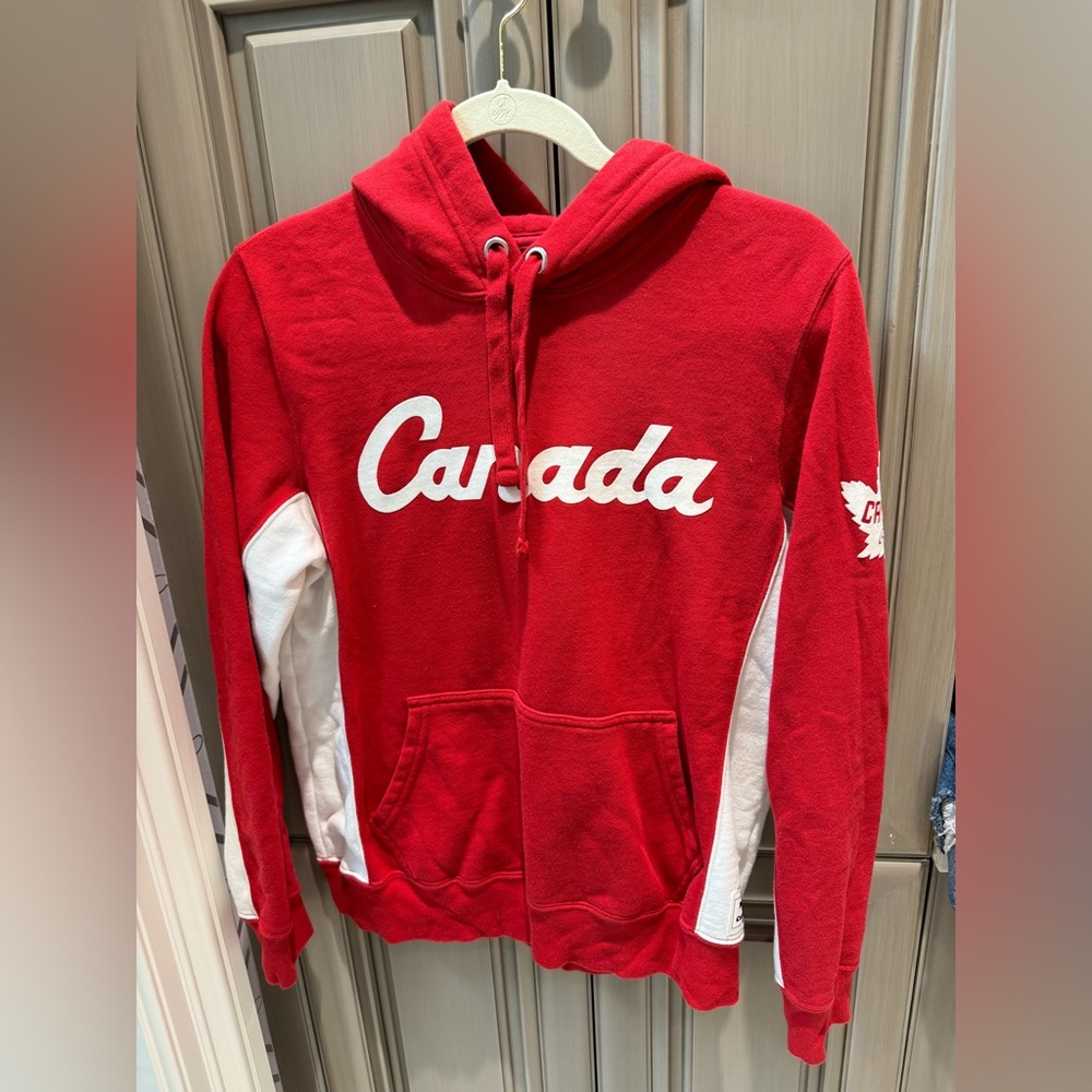 Roots Canada sweatshirt